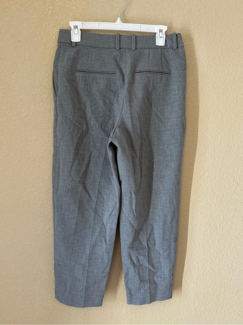 Babaton Aritzia Cropped Wide-Leg Pants in Light Gray Size 6 25” inseam - Picture 5 of 10